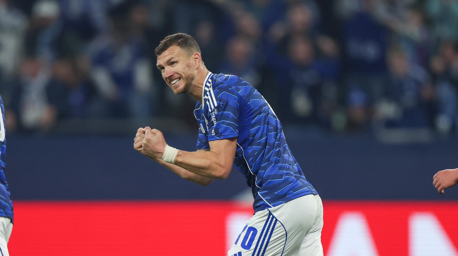 (VIDEO) KAKVA JE OVO KLASA: Novi gol sjajnog Edina Džeke!